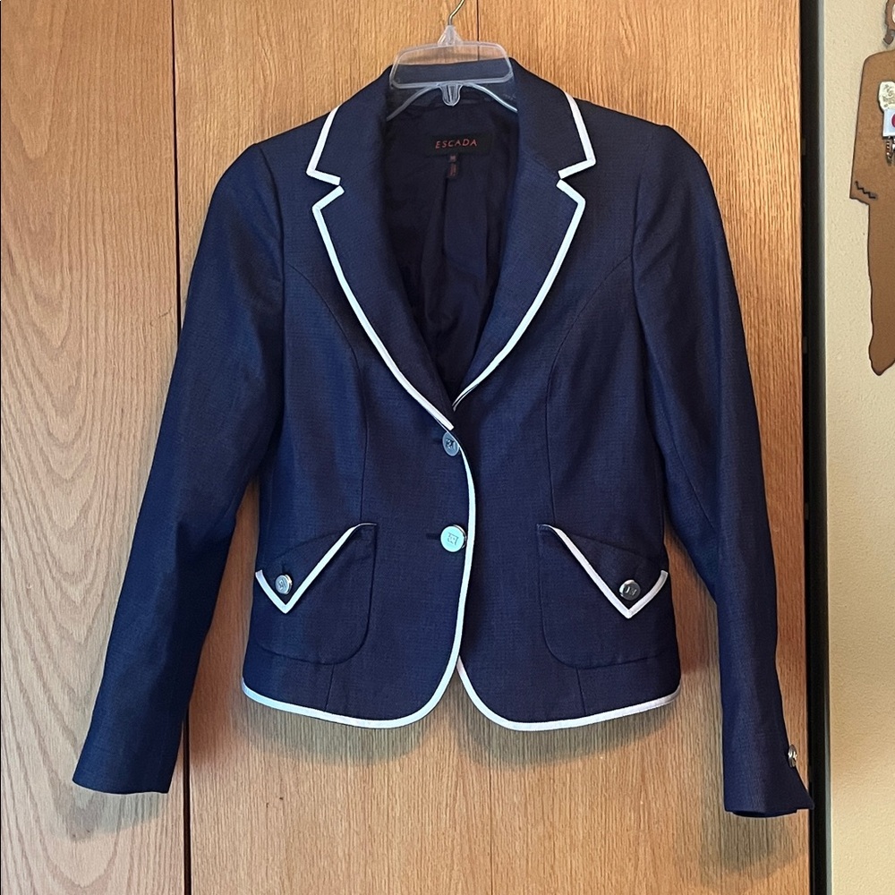 ESCADA Size 36 Med 23” long with Blue Denim twill Jacket Blazer white trim EUC
